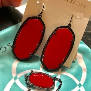 🖤❤Colorbar Bright Red and Gunmetal Danielles❤🖤